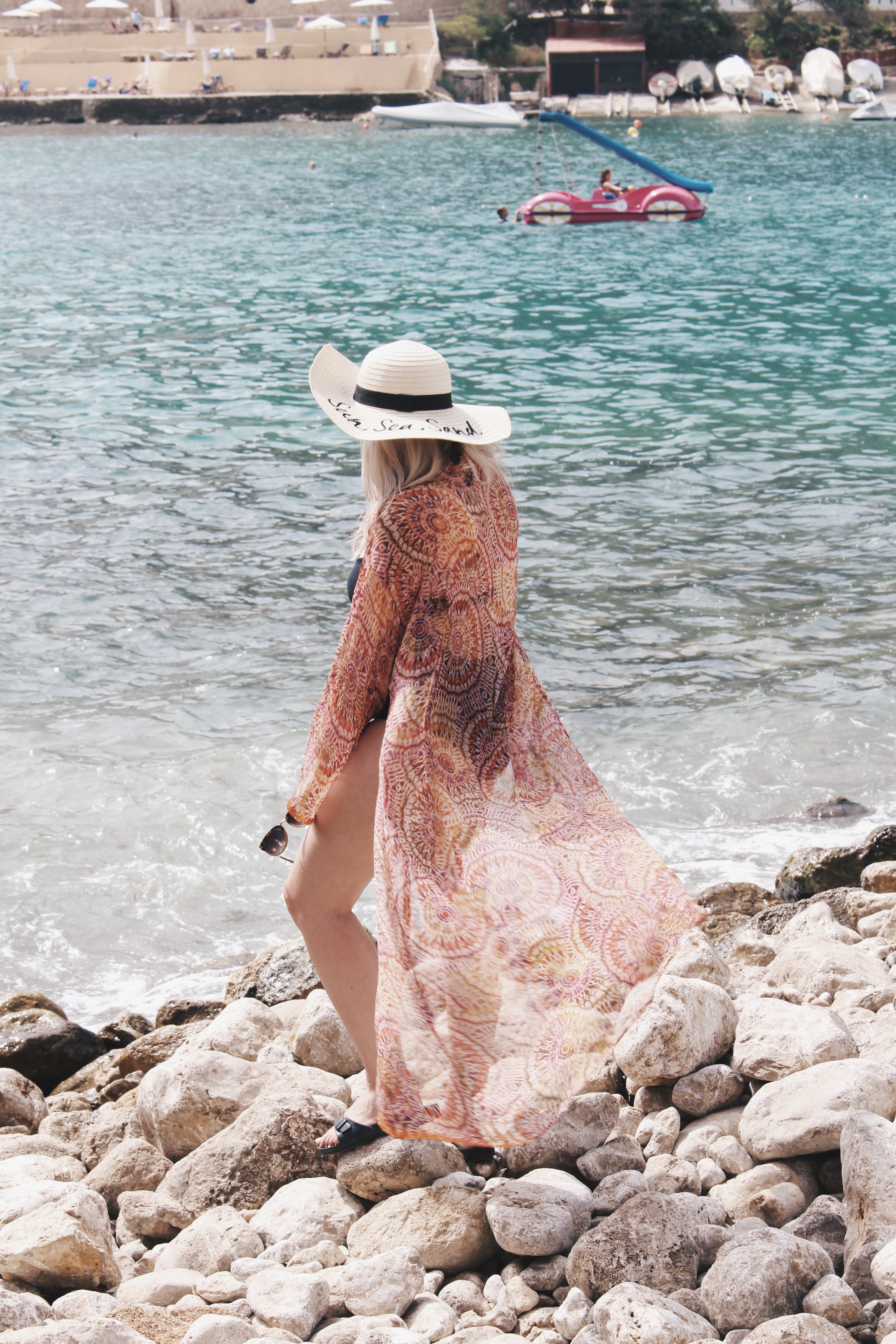 THE BEST TRAVEL DEALS DURING CYBER WEEK | QUEENBEADY