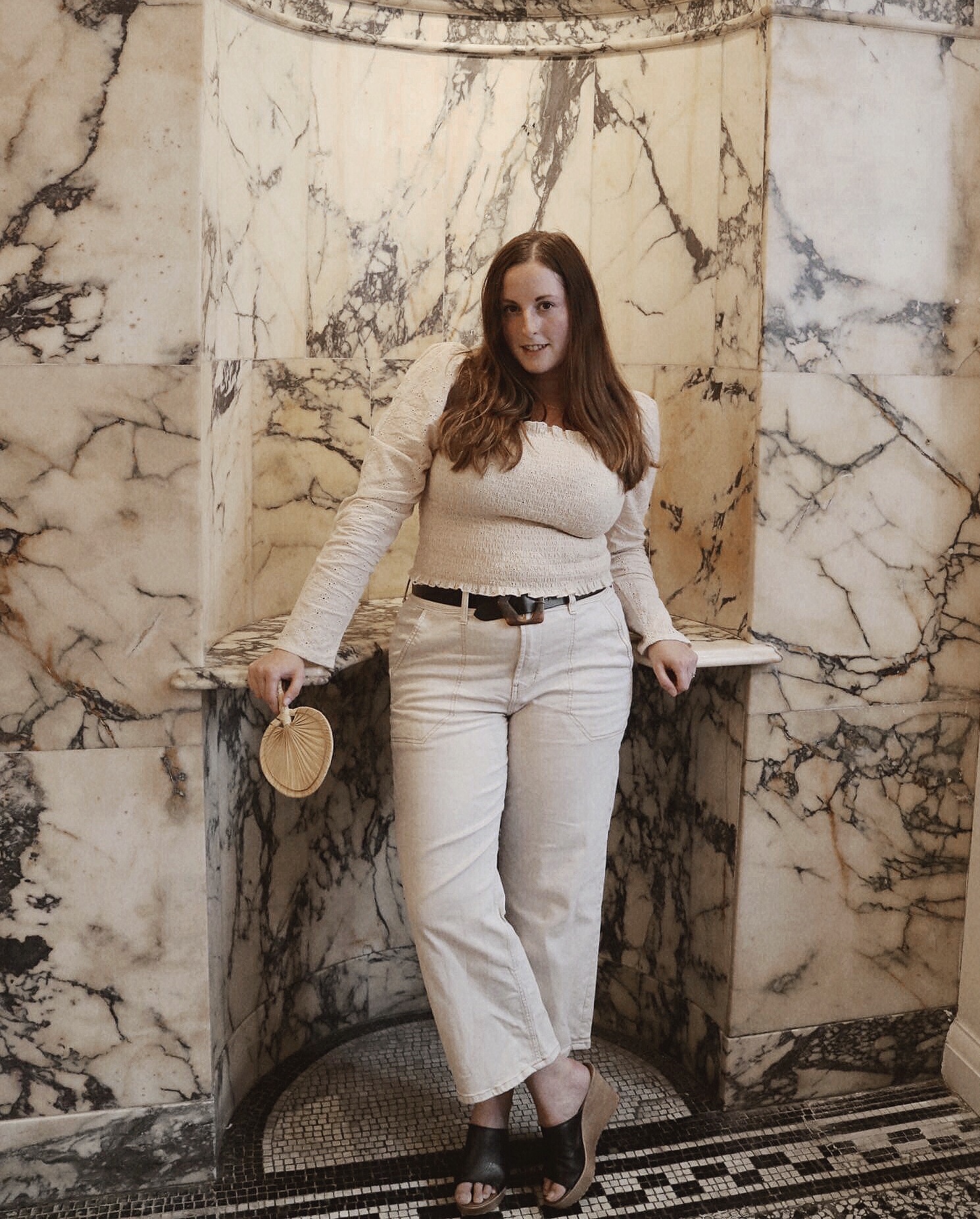 A MINIMALISTIC STYLE GUIDE | QUEENBEADY
