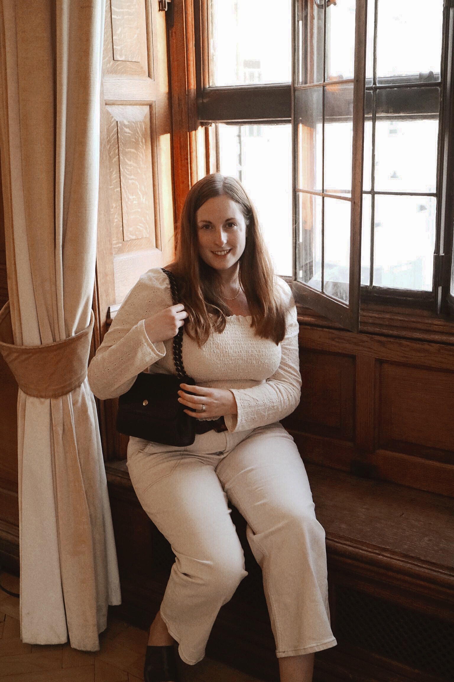 A MINIMALISTIC STYLE GUIDE | QUEENBEADY
